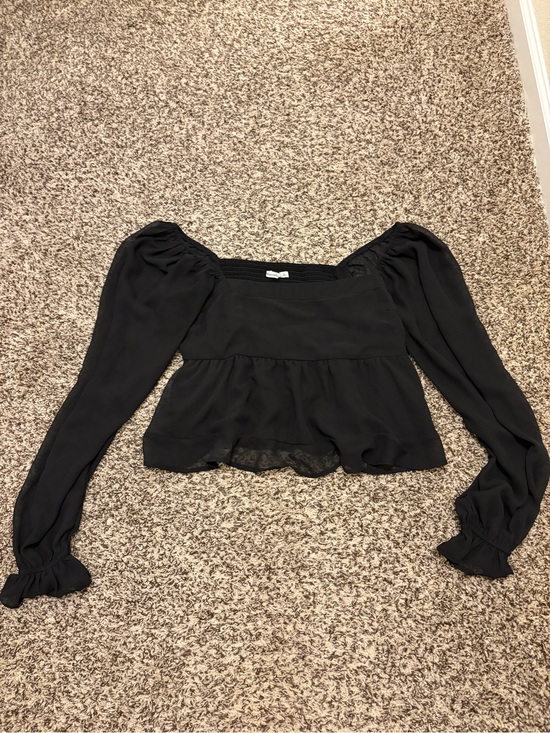 Abercrombie & Fitch Tops - Abercrombie & Fitch Black Long-Sleeve Square-Neck Peplum Crop Top
